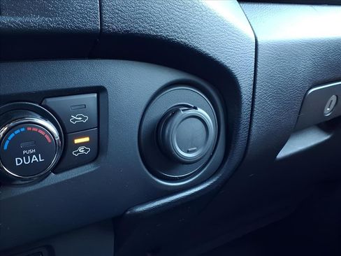 Used 2023 Nissan Frontier PRO-4X w/ Pro-4X Premium Package image 24