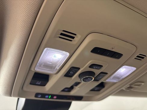 Used 2023 GMC Yukon Denali AWD/4WD image 27