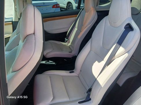 Used 2018 Tesla Model X 75D AWD/4WD image 10