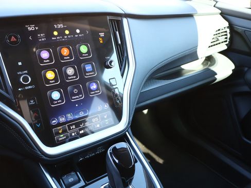 Used 2024 Subaru Outback Premium image 17