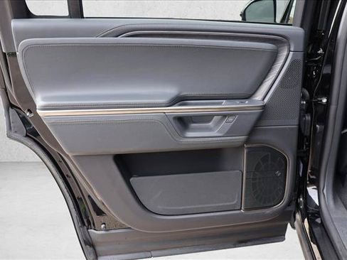 Used 2025 Rivian R1S Adventure AWD/4WD image 20