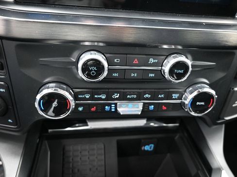 New 2025 Ford F250 Lariat w/ Lariat Ultimate Package image 31