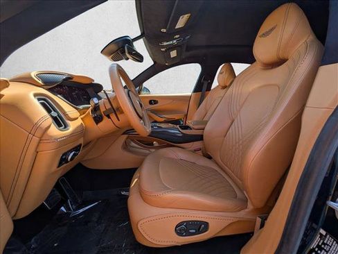 Used 2021 Aston Martin DBX AWD/4WD image 17