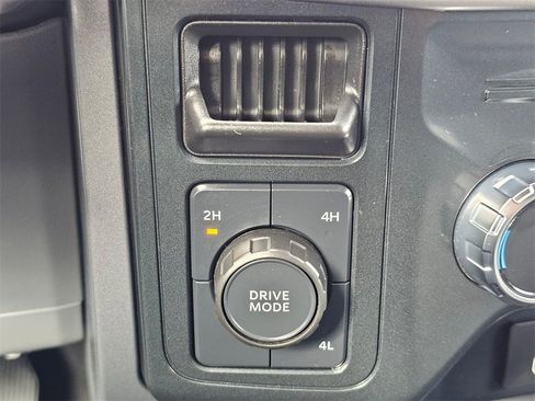 Used 2025 Ford F150 XLT w/ Equipment Group 301A Standard image 21