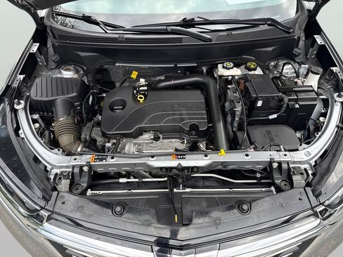 Used 2023 Chevrolet Equinox Premier AWD/4WD image 16
