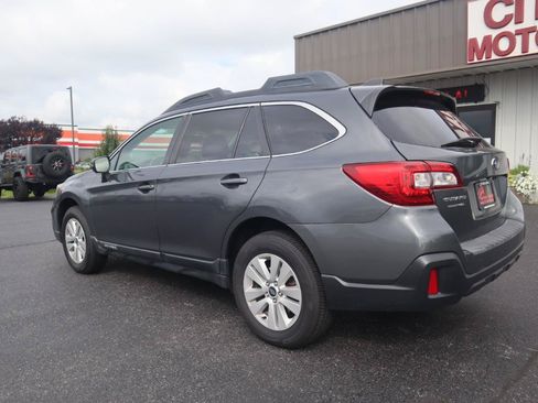 Used 2018 Subaru Outback 2.5i Premium AWD/4WD image 16