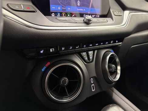 Used 2022 Chevrolet Blazer LT w/ Sound & Technology Package FWD image 33