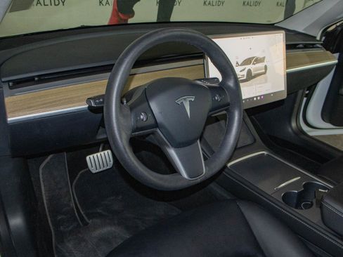 Used 2023 Tesla Model 3 Performance image 7