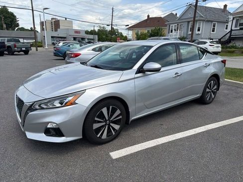 Used 2020 Nissan Altima 2.5 SV AWD/4WD image 1