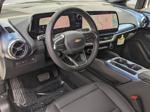 New 2025 Chevrolet Equinox EV LT FWD image 3