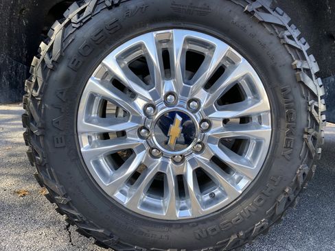 Used 2023 Chevrolet Silverado 3500 High Country image 43