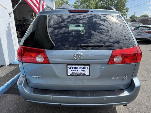 Used 2009 Toyota Sienna FWD image 10