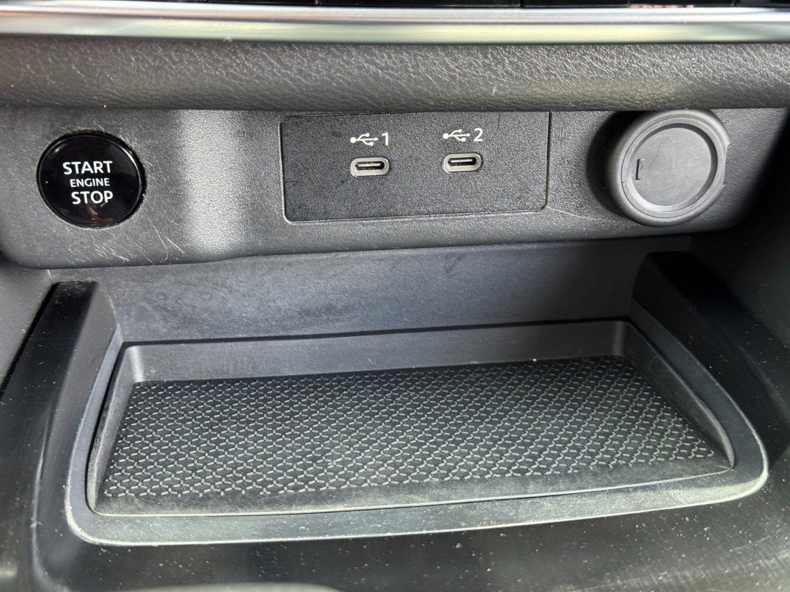Used 2024 Nissan Rogue SV w/ SV Premium Package FWD image 26