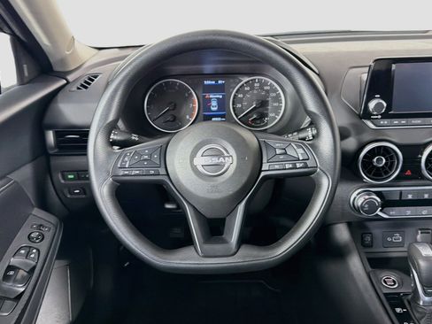 Used 2025 Nissan Sentra S FWD image 18