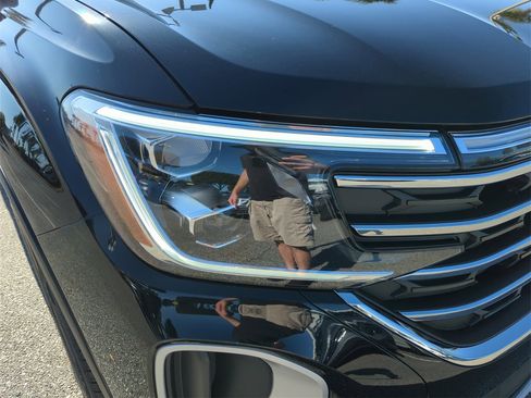 New 2026 Volkswagen Atlas SE image 17