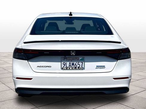 Used 2024 Honda Accord Sport image 7