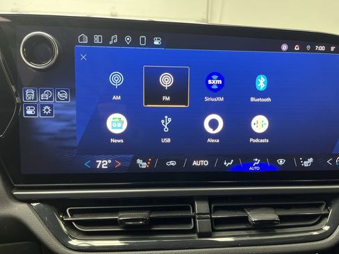 Used 2024 Chevrolet Equinox EV RS image 19