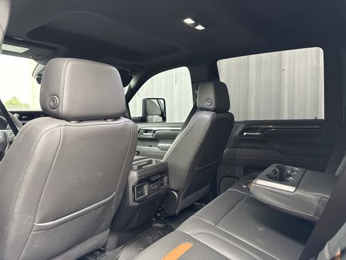 Used 2025 GMC Sierra 2500 AT4 w/ AT4 Premium Plus Package image 27