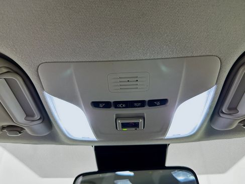 Used 2022 Toyota Corolla LE FWD image 18