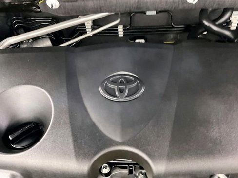 Used 2019 Toyota RAV4 XLE Premium w/ Cold Weather Package FWD image 33