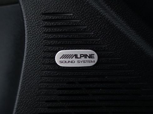 Used 2015 Dodge Challenger R/T w/ Quick Order Package 22B R/T image 13