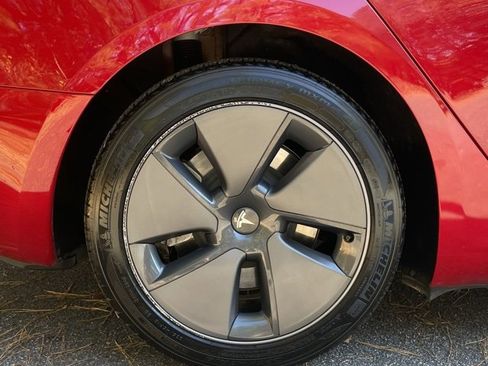 Used 2023 Tesla Model 3 Standard Range image 6