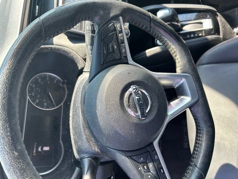 Used 2018 Nissan Kicks SR w/ Premium Package FWD image 7