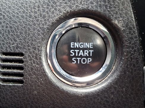 Used 2016 Toyota Corolla LE Premium image 25