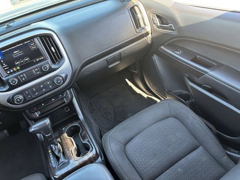 Used 2020 GMC Canyon SLE w/ Elevation Edition image 16