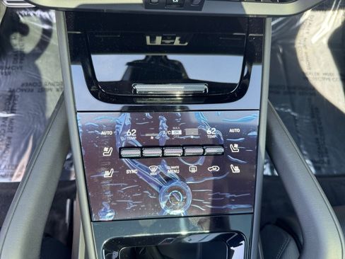 New 2025 Porsche Cayenne S image 21