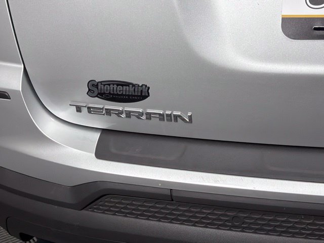 Used 2017 GMC Terrain SLE FWD image 7