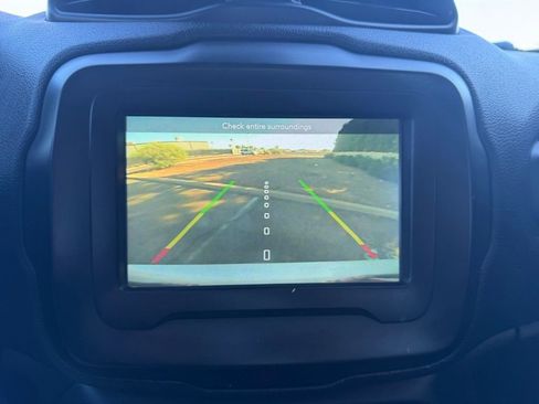 Used 2021 Jeep Renegade Latitude w/ Sun & Sound Group image 36