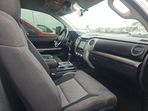 Used 2017 Toyota Tundra SR5 w/ SR5 Upgrade Package image 10