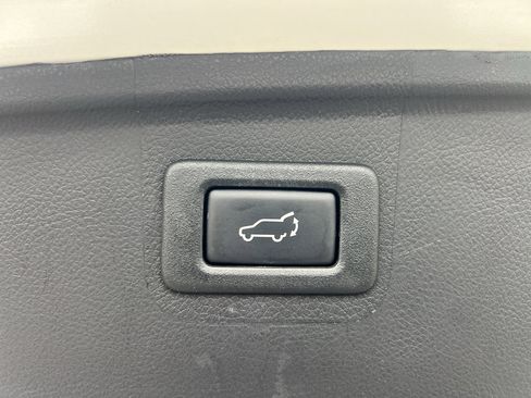 Used 2019 Subaru Outback 3.6R Touring w/ Popular Package #3A image 32