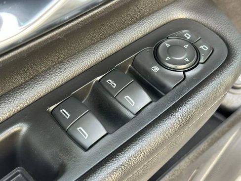 Certified 2024 GMC Terrain SLE w/ Driver Convenience Package image 16