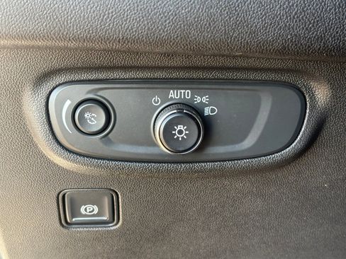 Used 2020 GMC Terrain SLE w/ Driver Convenience Package image 21