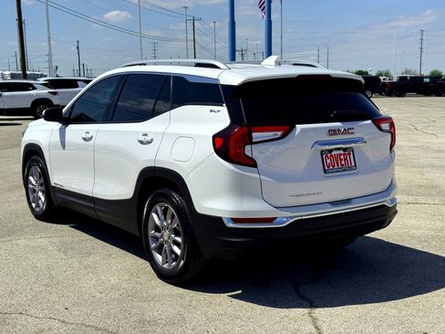 Used 2022 GMC Terrain SLT w/ Infotainment Package II image 9