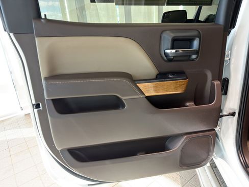 Used 2018 Chevrolet Silverado 1500 LTZ w/ Texas Edition image 21