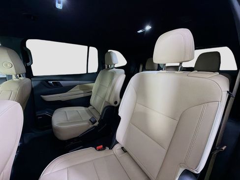 Used 2025 Buick Enclave Preferred FWD image 24