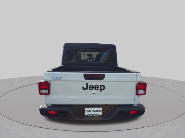 Used 2026 Jeep Gladiator Sport AWD/4WD image 4