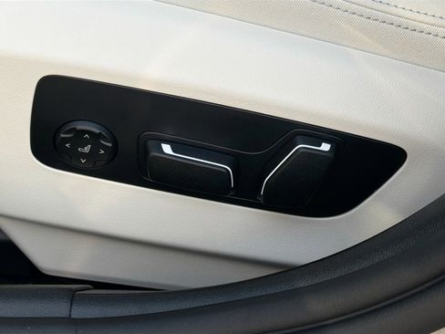 New 2026 BMW 530i 530i w/ Convenience Package image 25