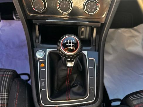 Used 2017 Volkswagen GTI Sport FWD image 23