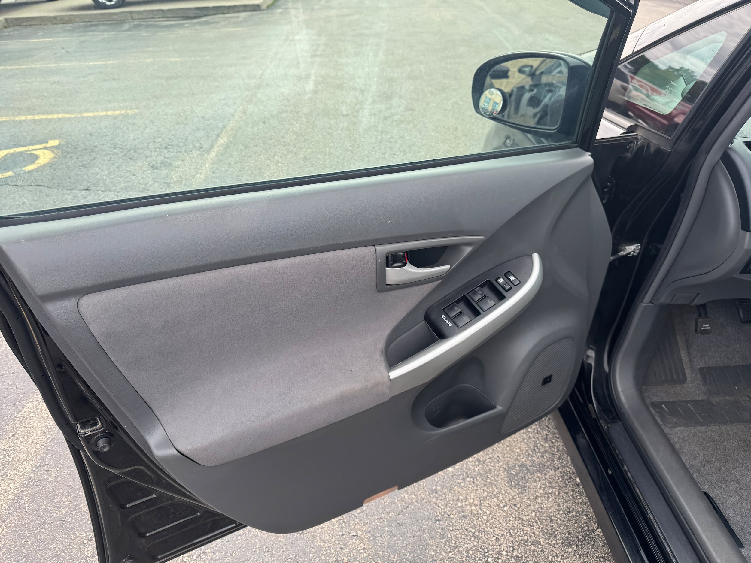 Used 2010 Toyota Prius Three FWD image 9