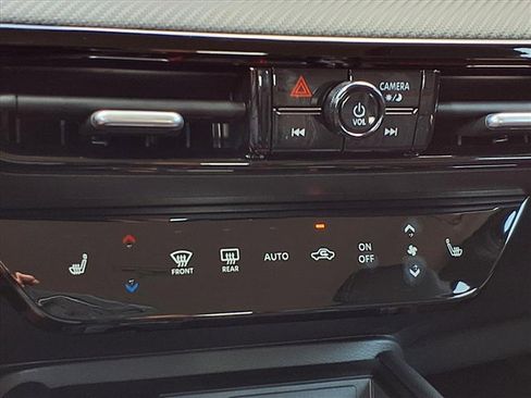 New 2026 Nissan Kicks SR w/ Cold Weather Package image 20