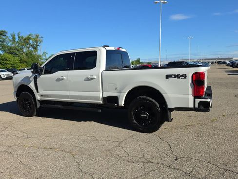 Used 2025 Ford F250 Lariat w/ Black Appearance Package AWD/4WD image 14