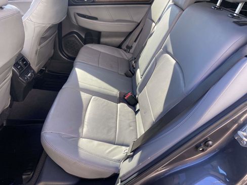 Used 2018 Subaru Outback 2.5i Limited image 5
