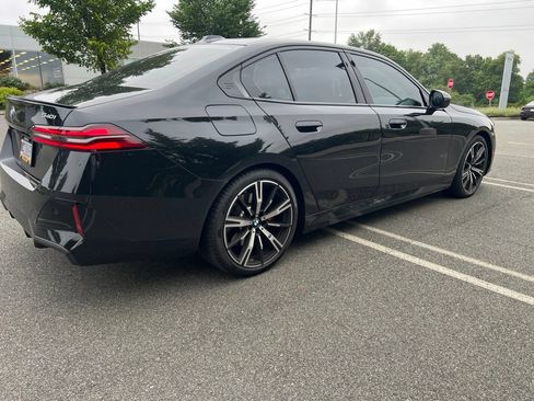Used 2024 BMW 540i xDrive w/ Executive Package AWD/4WD image 4
