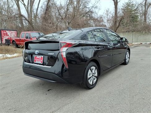 Used 2016 Toyota Prius Three image 7