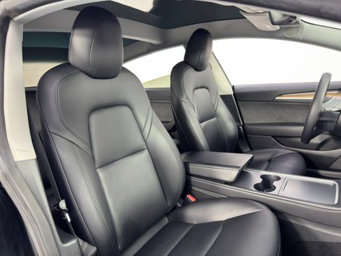 Used 2022 Tesla Model 3 image 37