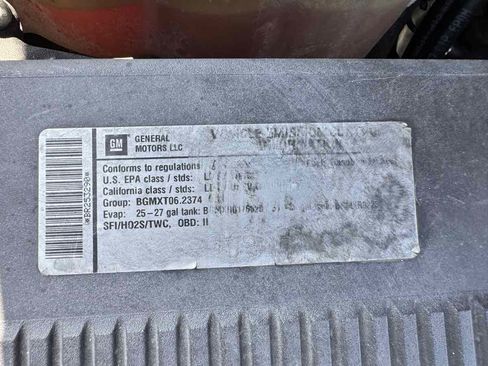 Used 2011 GMC Yukon Denali RWD image 20